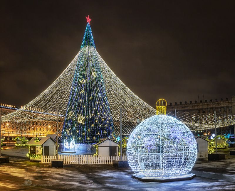 соборная площадь, световой шар, россия, рождество, праздник, ночная съёмка, новый год, новогодняя сказка, новогодняя площадь, новогодняя история, новогодняя иллюминация, новогодний городок, искусство, зимний городок, Новогодний настрой фото превью