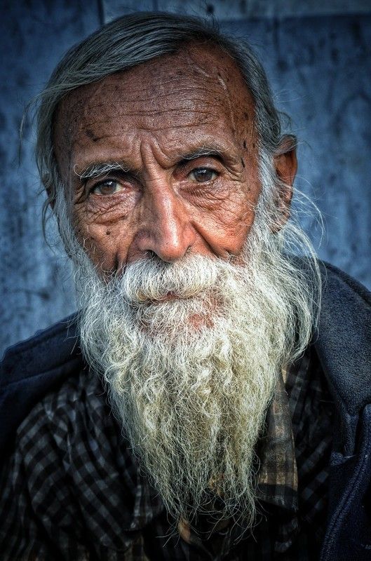 Weak on Earth, Silently Entering the World, Drowning in the Sea of ​​Sorrow in Silence - May the Next Be Better - Leaving Silently, the Better Is Yet to Come фото превью