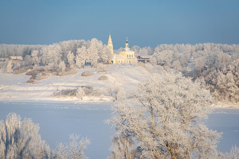 тутаев романов-борисоглебск зима иней церковь берег волги Красивый зимний берег Волги фото превью