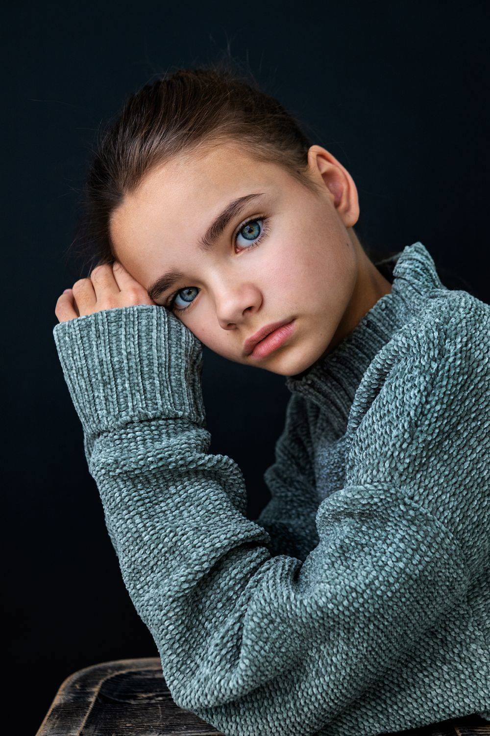 , Антон Леонов