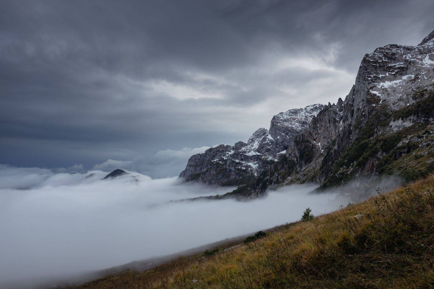 фишт, лагонаки, кавказский биосферный заповедник, адыгея, туман, горы, Константин Шишкалов