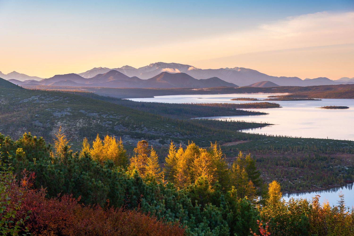 Большой Аннгачак, озеро Джека Лондона, Колыма, горы, Evgeniy Khilkevitch