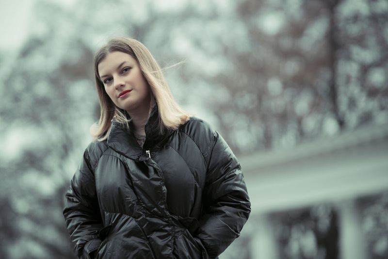 portrait fashion woman girl outdoor ... фото превью