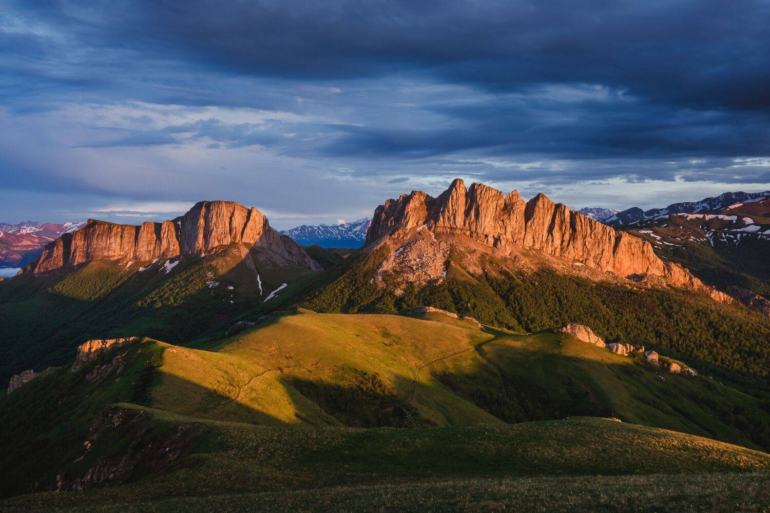 адыгея, ачешбоки, большой тхач, рододендроны, горы, закат, Константин Шишкалов