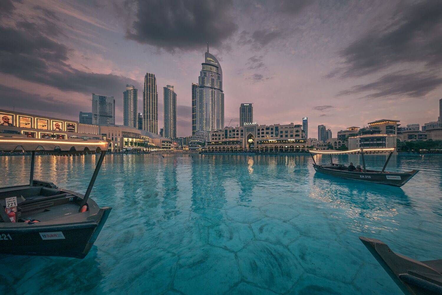 dubai, downtown, boats, abra, arabian, skyscrapers, illumination, lights, water, reflection, landscape, cityscape, sky, scenery, travel, outdoors, uae, chizh, Чиж Андрей