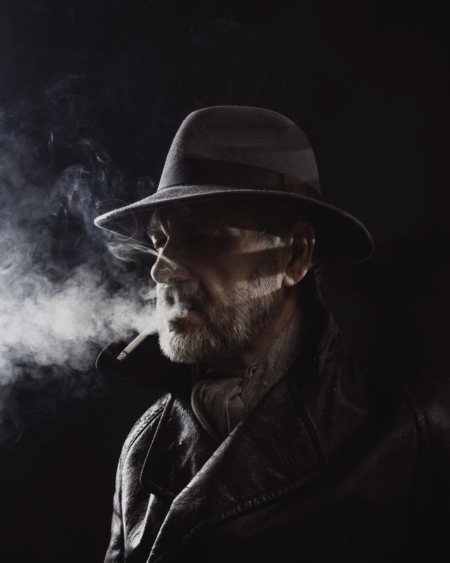 Детектив фото превью