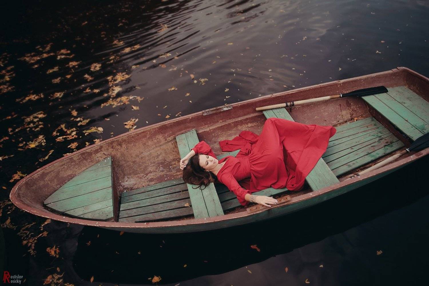 девушка, река, пленэр, осень, лодка, платье, Ростислав Росицкий