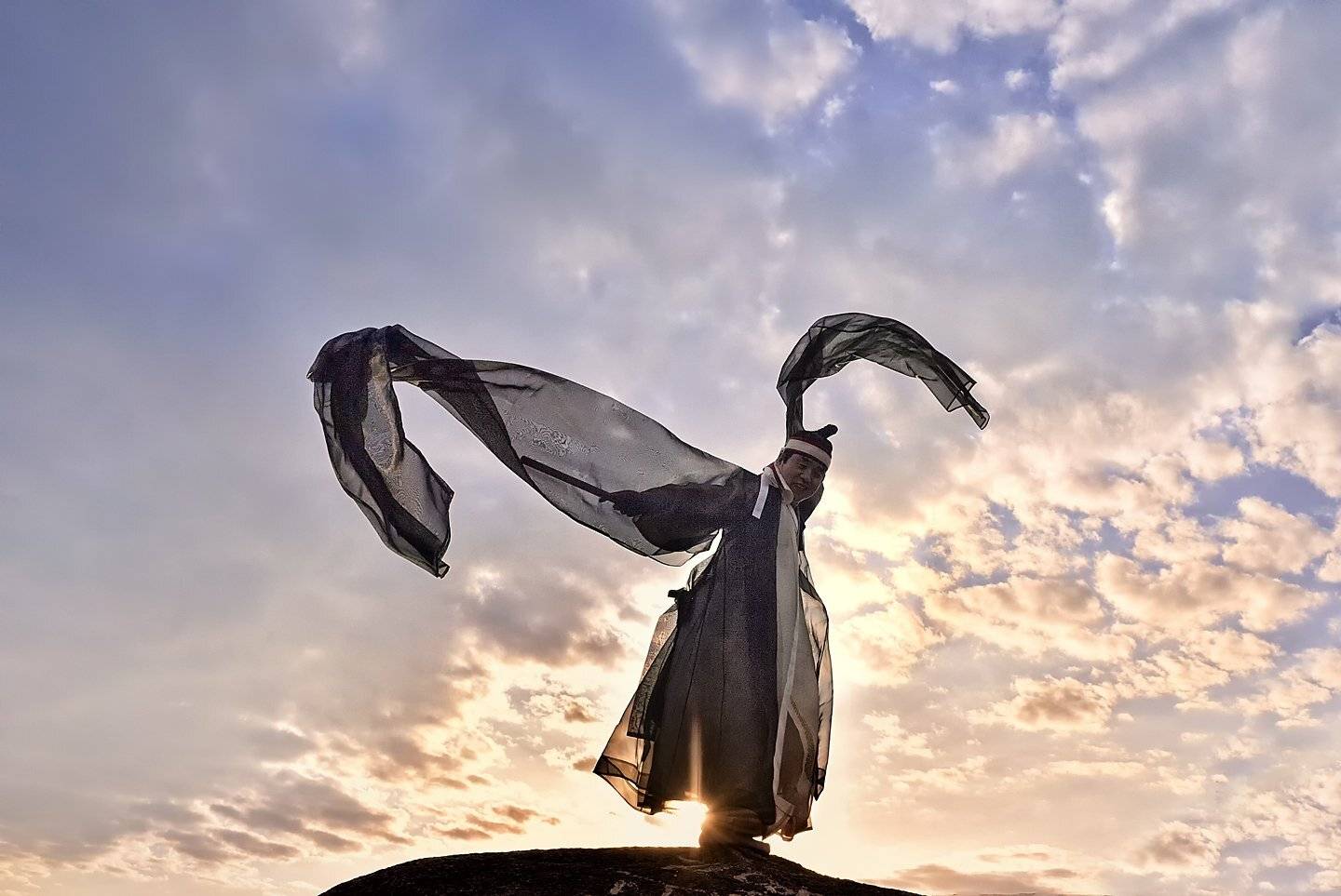 Dance of the sunset, KIM SUK EUN