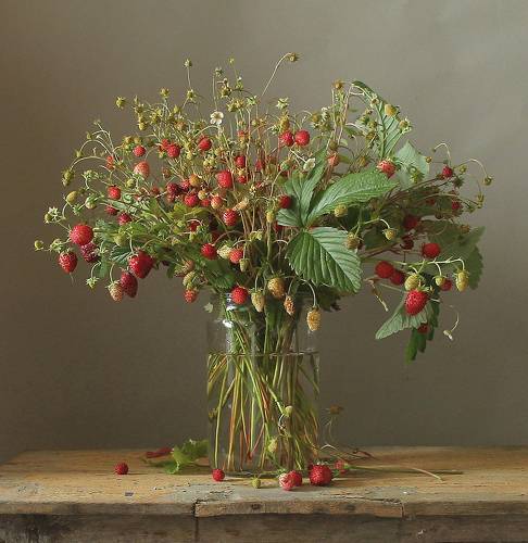 Светлой росой умытая