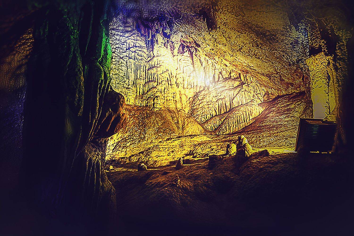 溶洞, 吴 微雨墨烟鸿