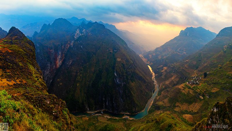 quanphoto, landscape, morning, sunrise, dawn, valley, mountains, river, canyon, panorama, hagiang, vietnam Mountain Landscape Panorama фото превью