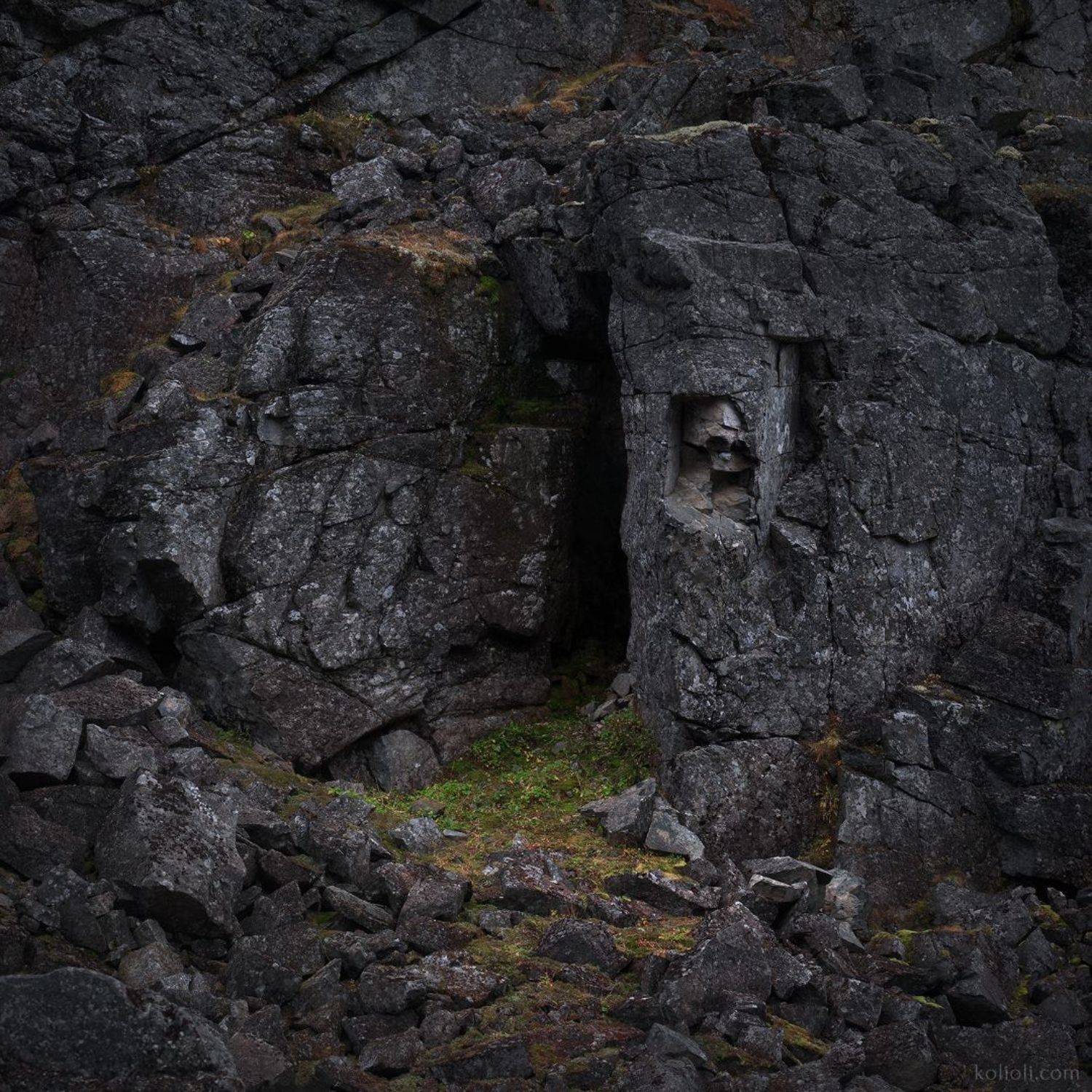 ловозерские тундры, луяврурт, нинчурт, кольский полуостров, скала, ущелье, проход в скале, каменный грот, Степаненко Николай