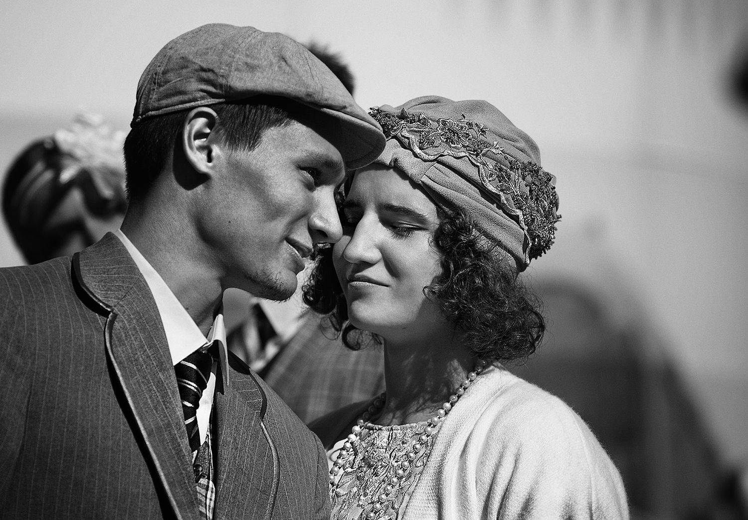 чб фото, уличное фото, уличный портрет, двое и город, Vera Trandina