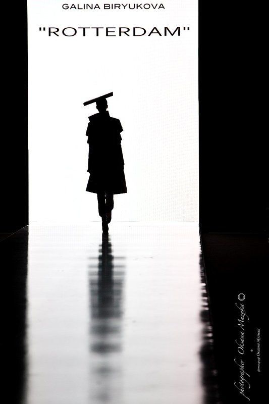 мода, силуэт, подиум, свет, тень, геометрия,  Rotterdam фото превью