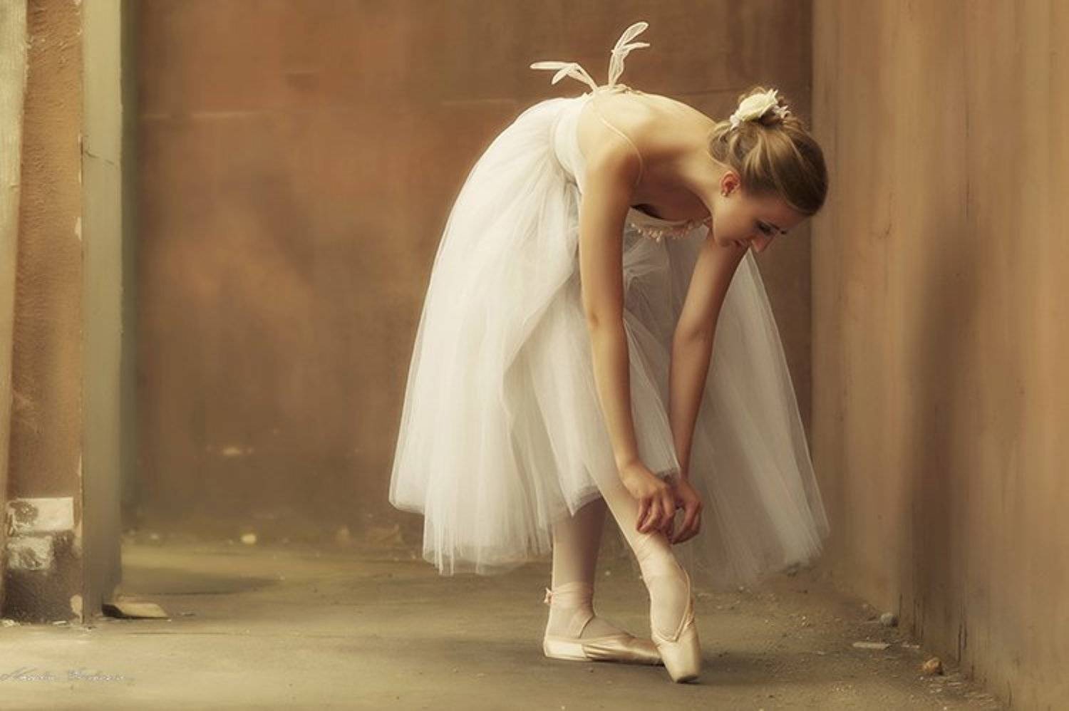 #Kuskovo #Park #Pointe shoes #ballerina #ballet #blue #dance #girl #model #pas #red #tutu #Кусково #балерина #балет #девушка #красный #модель #па #парк #пачка #пуанты #синий #танец, Ершова Наталья