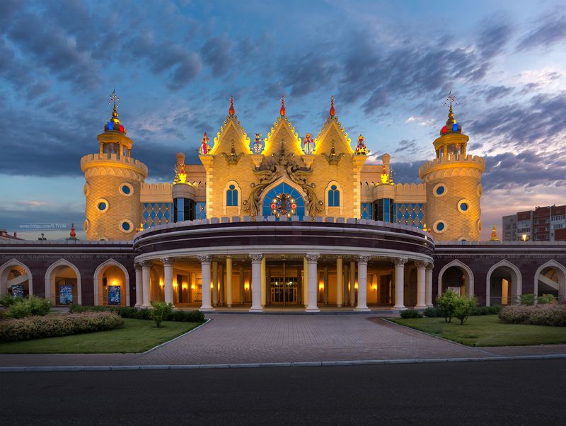 книга владыка моря, казань, россия, татарстан, театр, экият, артем мирный, архитектура, artyom mirniy, tatarstan, russia Татарский государственный театр кукол «Экият» фото превью