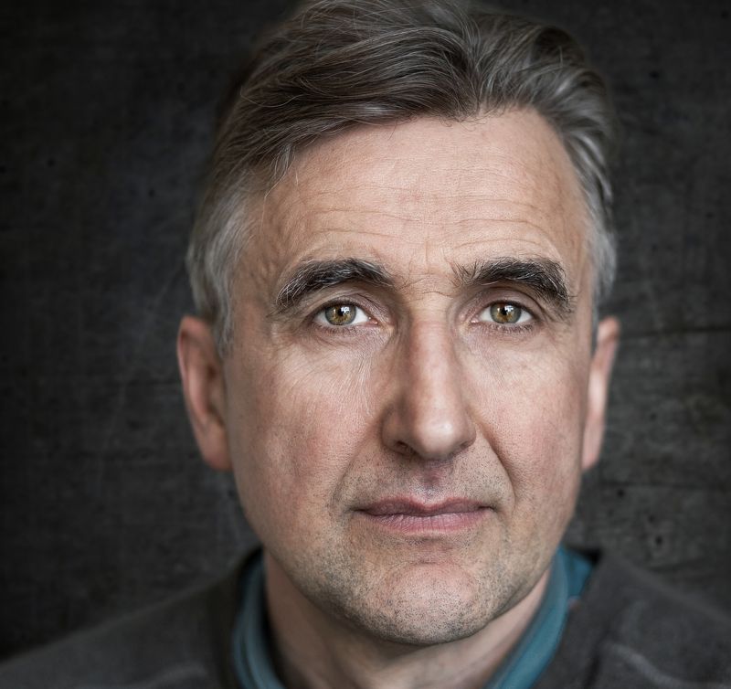 портрет, студия, мужчина, свет Вячеслав фото превью