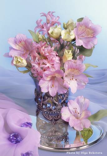 Гиацинты и альстрамерии