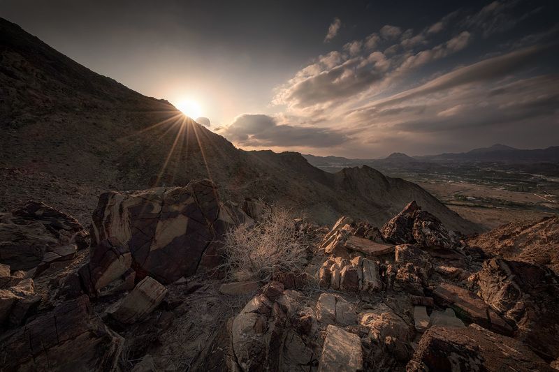 Sunset In The Desert Rocks Of Hatta фото превью