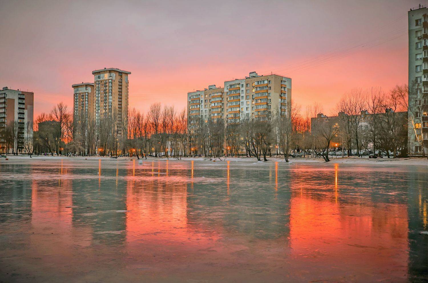 вчерашний закат, в москве. у замёрзшей глади  пруда., Бирюков Вячеслав