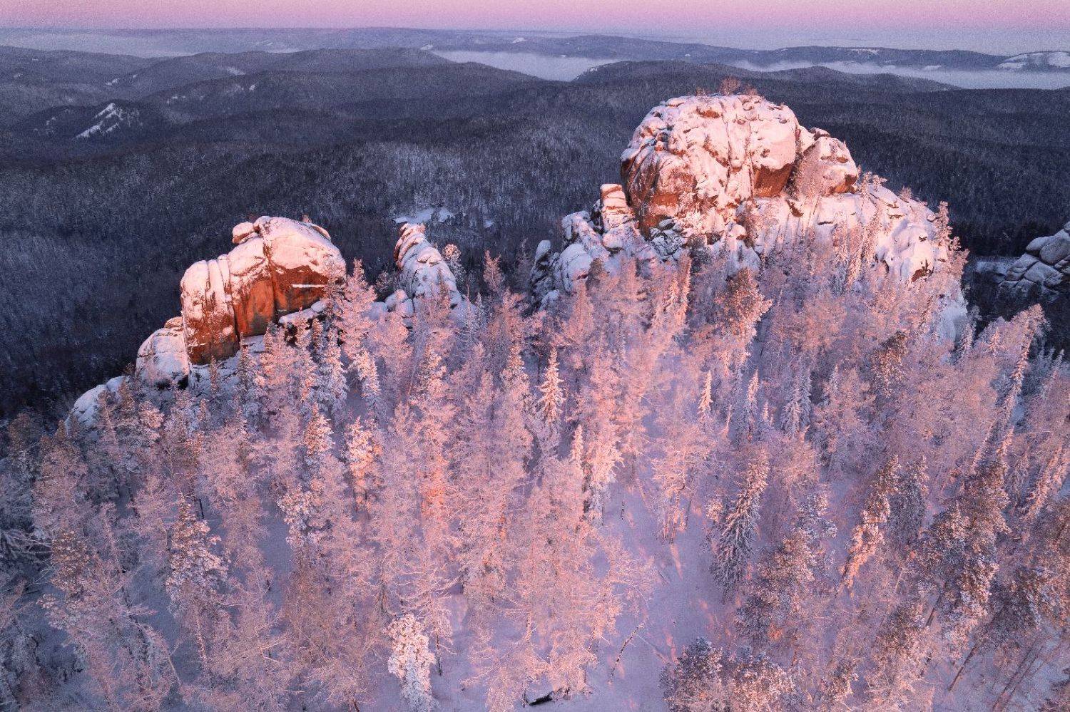 столбы, красноярские столбы, скала, снег, зима, сибирь, красноярск, холод. мороз, Александр Нерозя