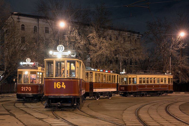 Мосгортранс, Москва, Московский трамвай, трамвай Одним дорога Млечный путь, другим - трамвайное кольцо. фото превью