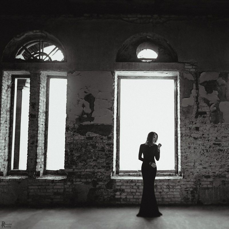 Девушка свет комната, Окна гламур, Портрет чб incarnation фото превью