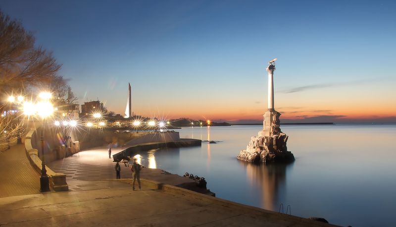 Севастополь.Вечер на Приморском бульваре фото превью