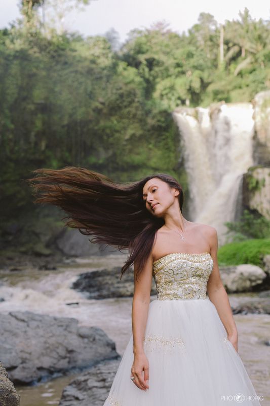 путешествие, свадьба, невеста, образ, девушка, платье, елен цай, elen tsay, бали, wedding, счастьее, нежность, любовь, азиатка, грация, красота, водопад,   фото превью