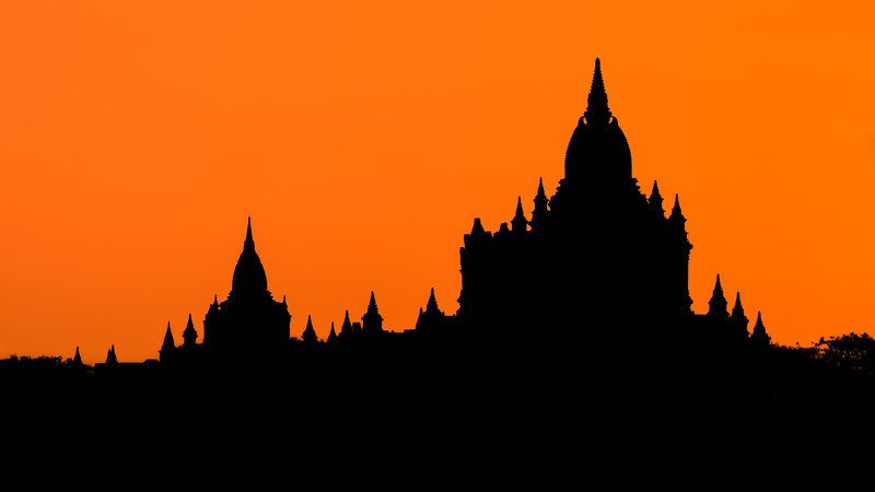 баган, паган, мьянма, бирма, закат, рассвет, силуэт, достопримечательность, религия, буддизм, храм, тур, поездка, путешествие, туризм, экскурсия  Пагоды Багана на закате. Мьянма. фото превью