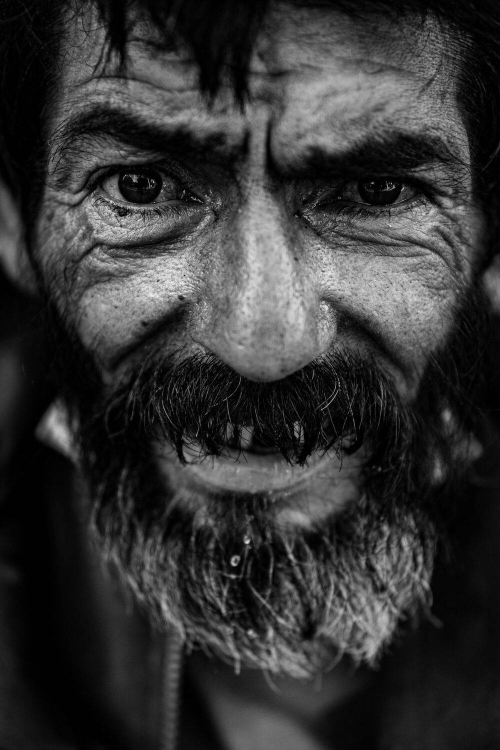 portrait, portraits, male portrait, retrato, retratos, bastian cifuentes araya, periodistafurioso, black and white, black & white, blanco y negro, human, homeless, situacion de calle, in-visibles, invisibles,, Cifuentes Araya Basti&aacute;n