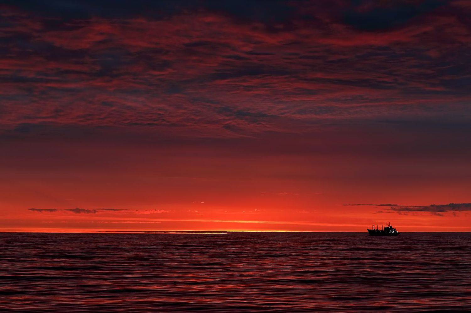 август, закат, судно, сумерки, тихий океан, Евгений Паршуков
