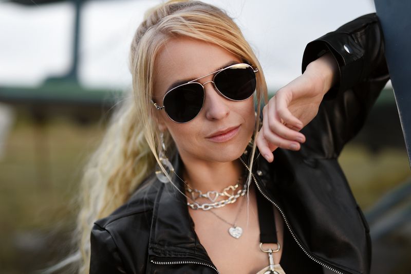 очки . девушка . блондинка Юля фото превью