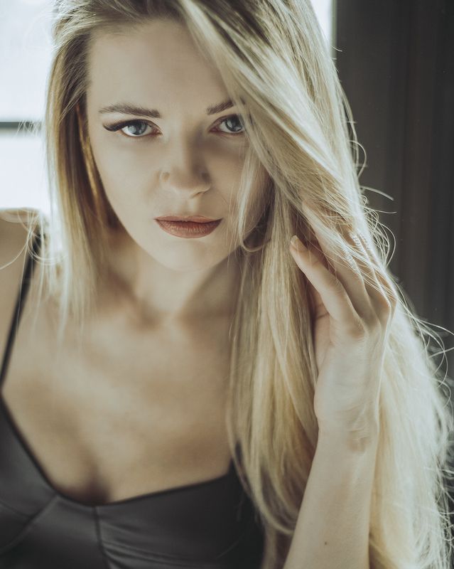 In Her AYe фото превью