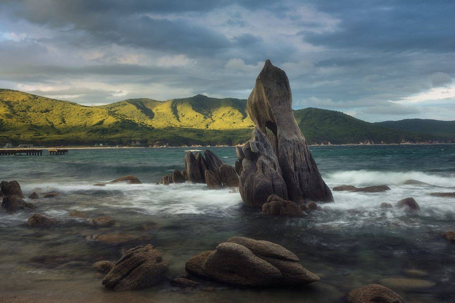 приморский_край триозерье пейзаж море камни закат природа волны вечер находка свет , Дмитрий Подкопаев