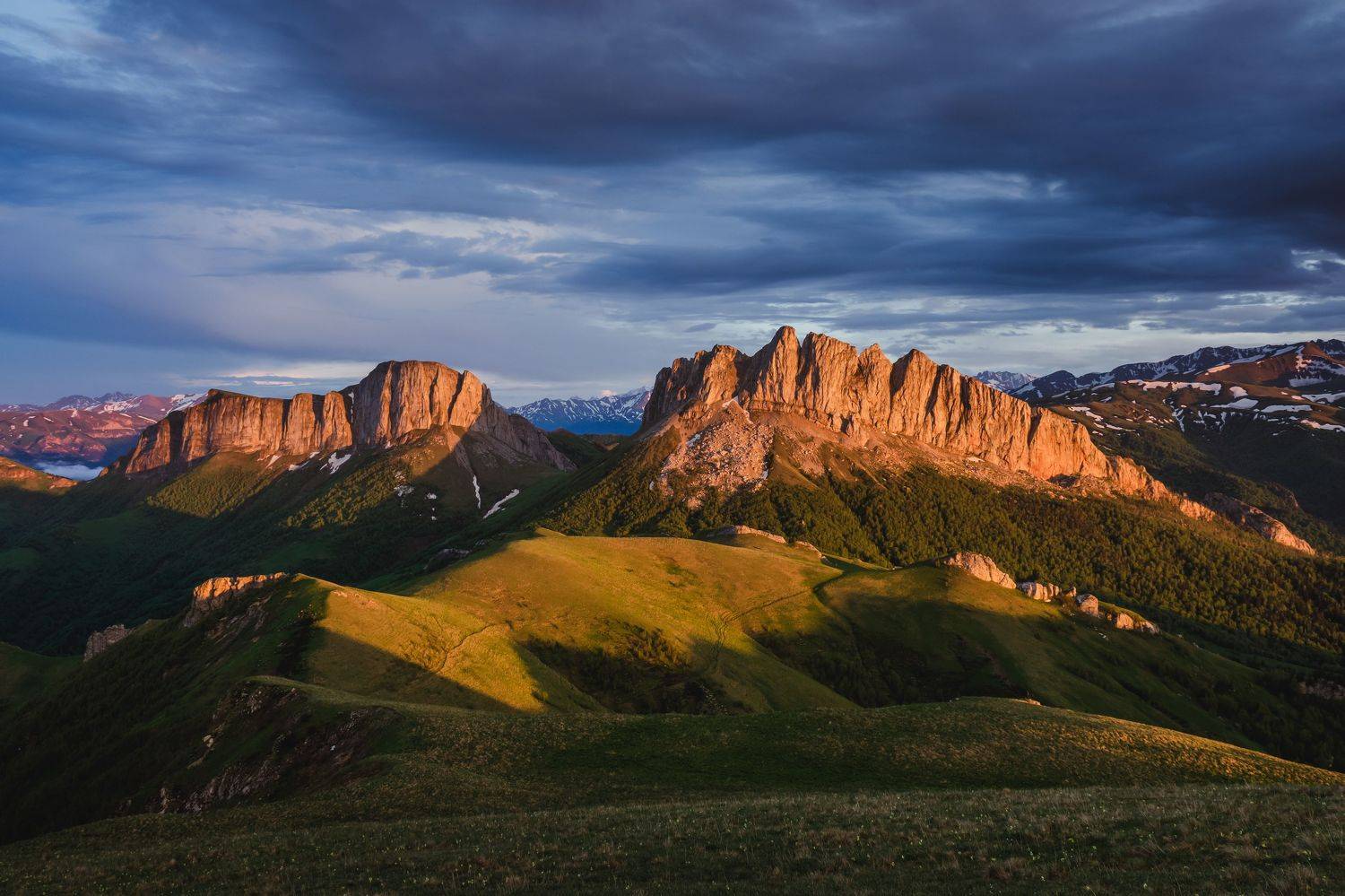 адыгея, ачешбоки, большой тхач, рододендроны, горы, закат, вечер, чертовы ворота, Шишкалов Константин