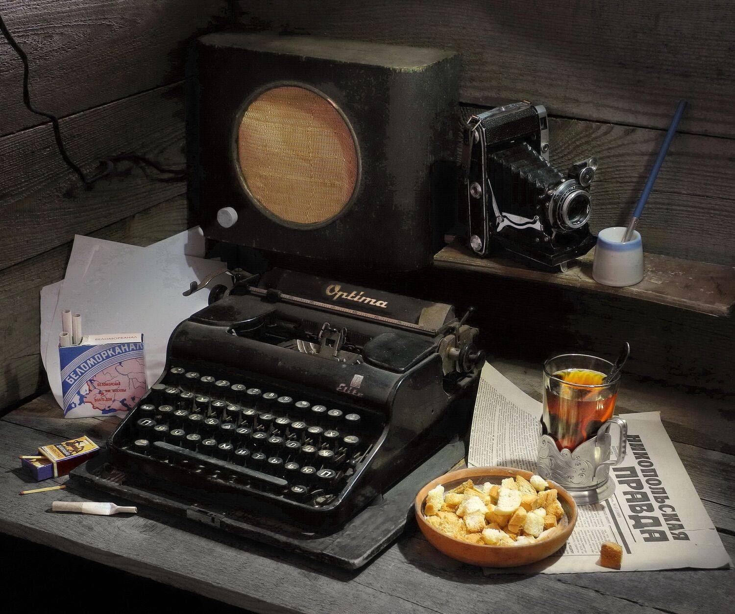 репортёр, журналист, фотоаппарат, беломор, папиросы,яай, сухари,, Сергей Фунтовой