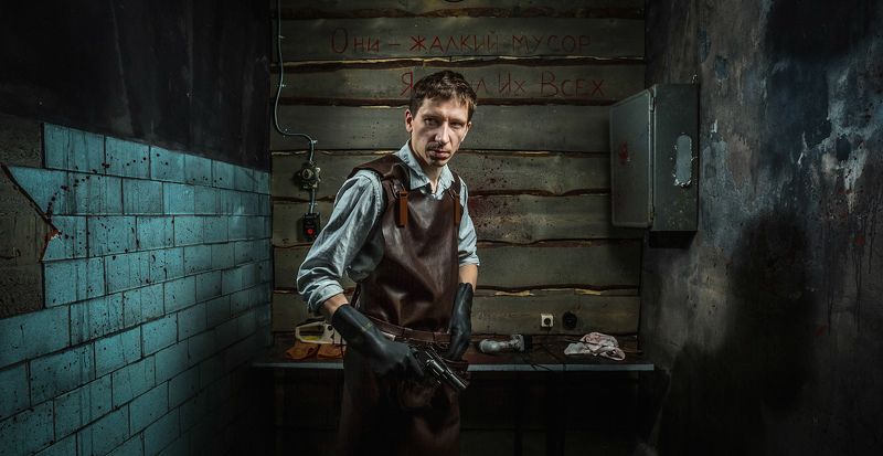 blood man gun Hostel Maniac фото превью