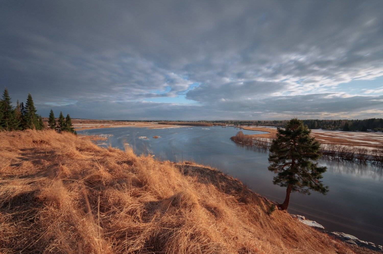 Весна, Кама, Сергей