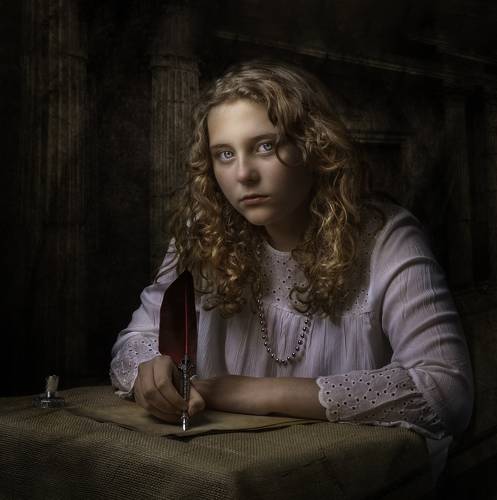 girl starting a letter