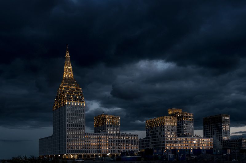 night, city. cloud Gold City  фото превью