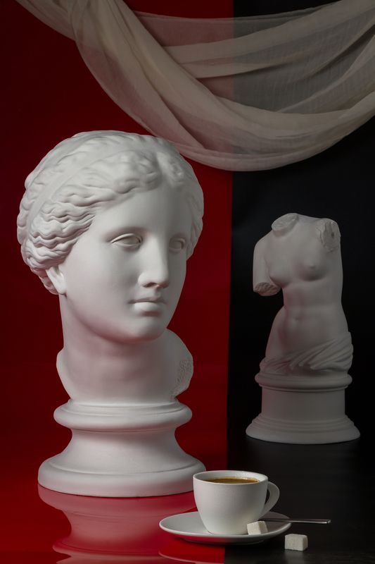 античность, кофе, афродита, венера, скульптура, искусство, творчество, студия, мастерская, бюст, гипс, напиток, красиво, тело Античное кофе... фото превью