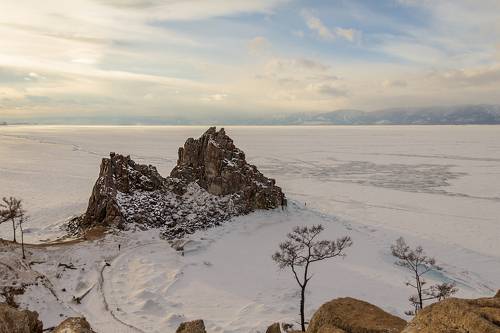 Скала Шаманка в феврале
