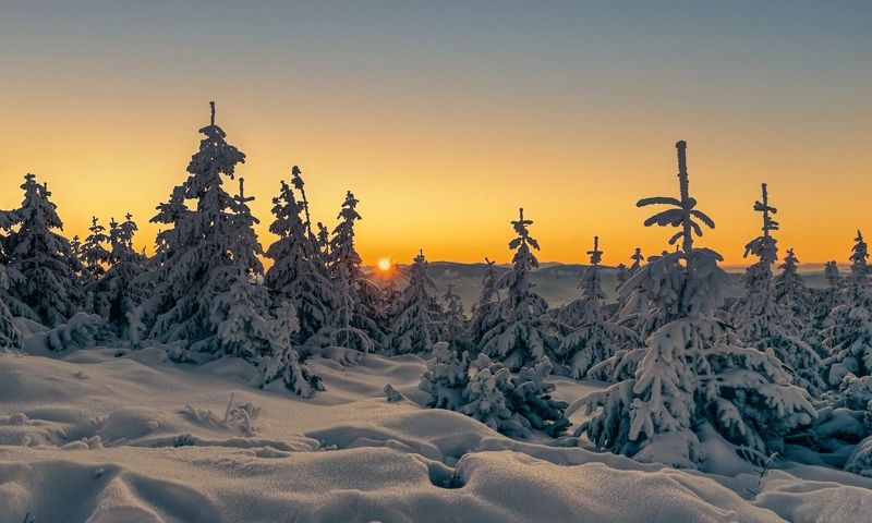 O wschodzie фото превью