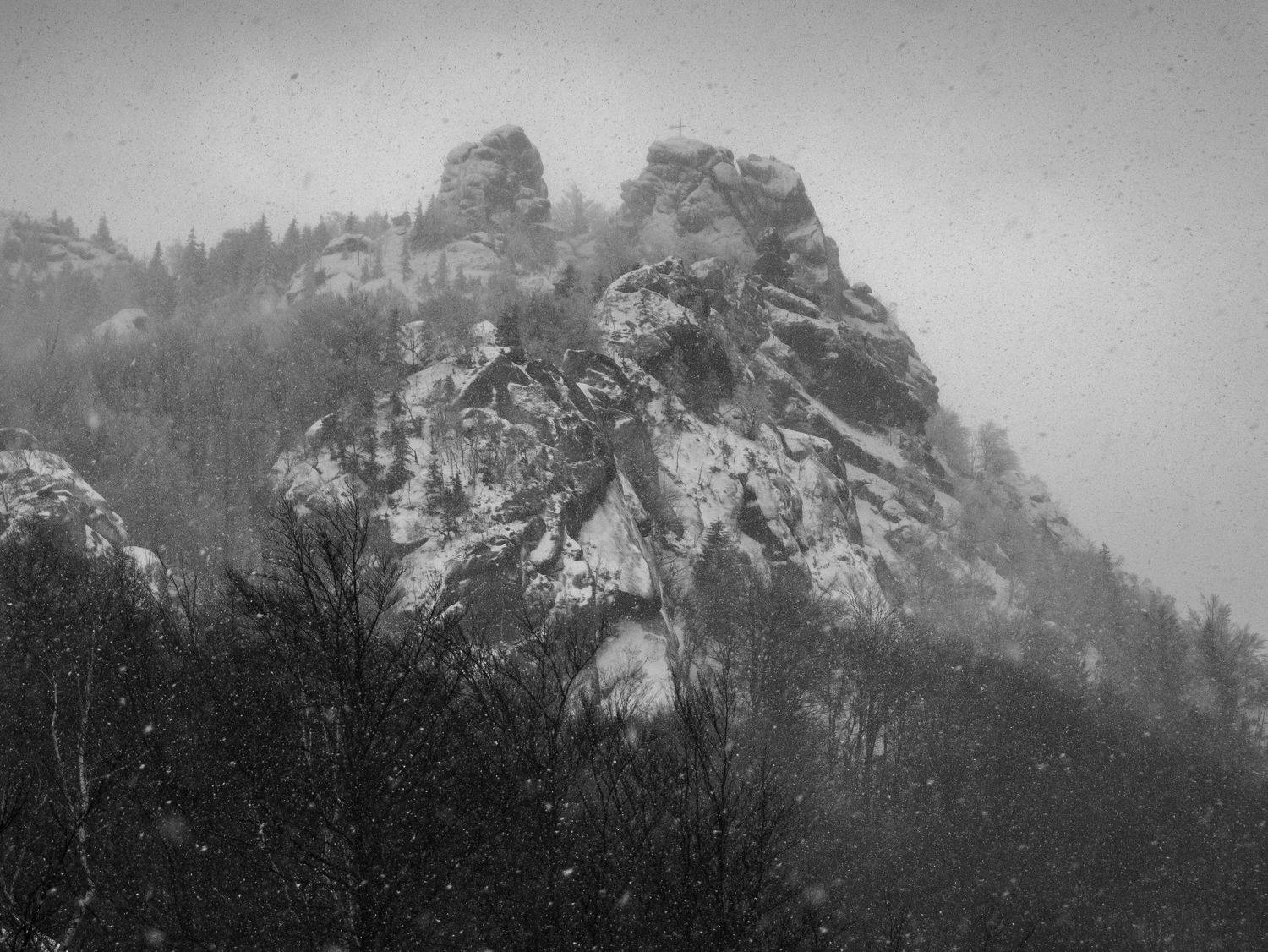 jizera,jizerky,jizerske hory,hejnice,cimburi,frydlantske cimburi,czechia,blackandwhite,snow,winter,snowfall, Slavom&iacute;r Gajdo&scaron;