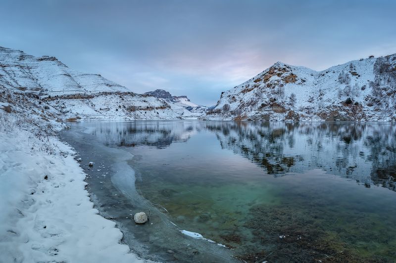 озеро, горы, кавказ, рассвет, зима, горное озеро, гижгит, кабардино-балкария, зимний рассвет, рассвет в горах Холодное озеро фото превью