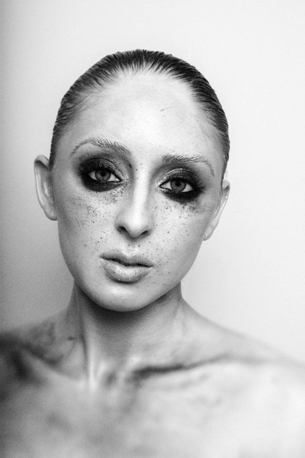 model portraite, Mark Avgust