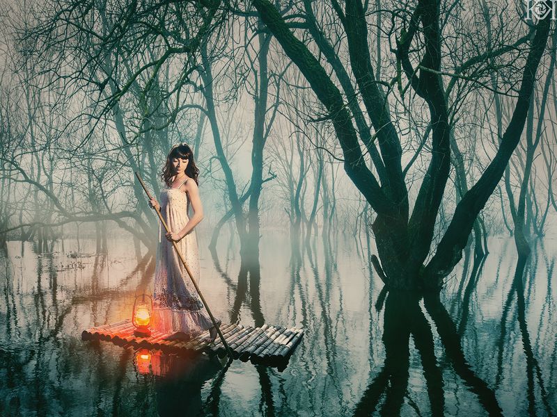 Девушка на лоту фото превью