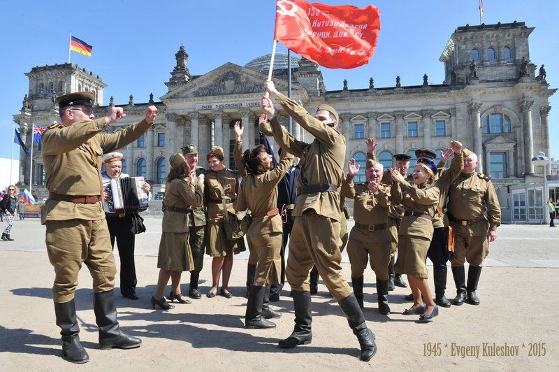 Знамя Победы фото превью