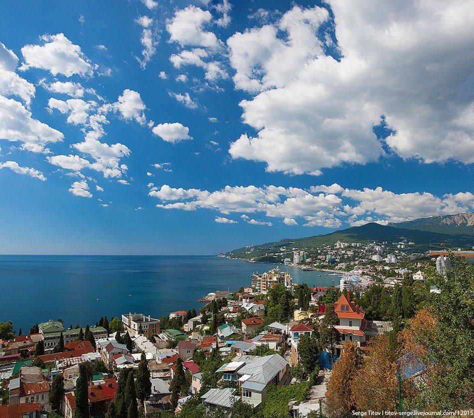 город, дом, залив, здание, крым, крыша, лагуна, море, облака, океан, пейзаж, старый город, тучи, храм, штиль, ялта, Serge Titov